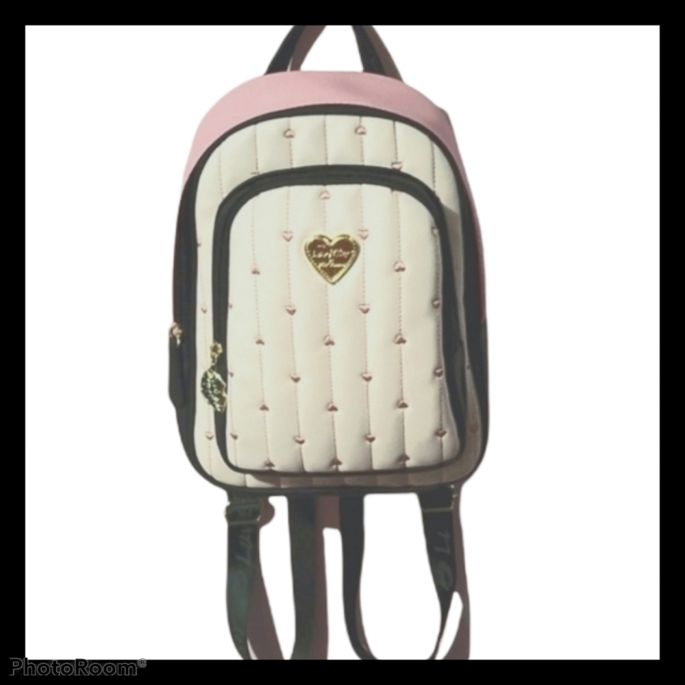 NWT 🎒 Betsey Johnson Medium Sized  Backpack 🎒